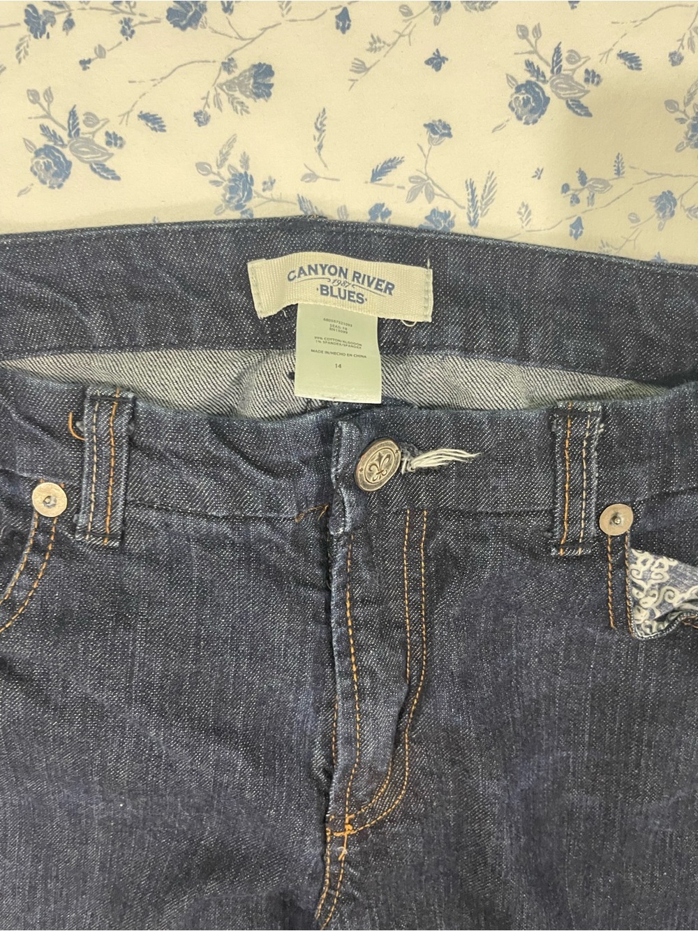 Canyon River Blues Women’s Dark Blue Straight Leg Jeans - Picture 2 of 3